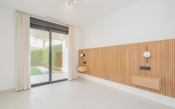 Property slide 10