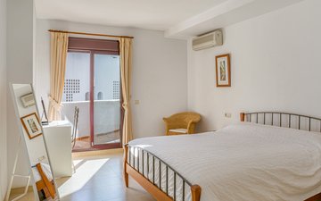 Property slide 21