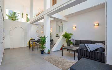 Property slide 19