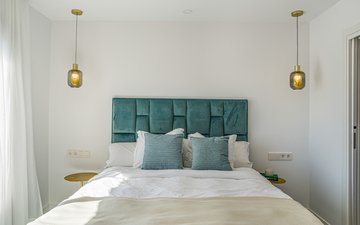 Property slide 32