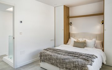 Property slide 44