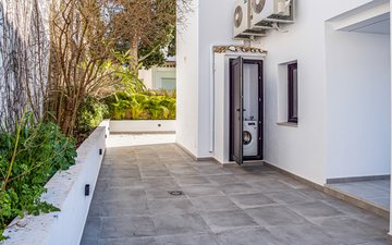 Property slide 25