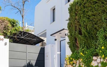 Property slide 23