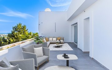 Property slide 10