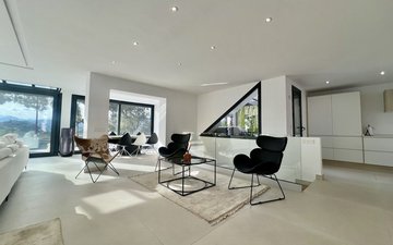 Property slide 15