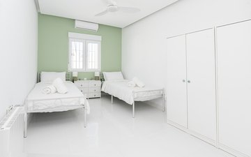 Property slide 25