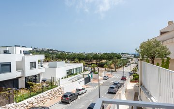 Property slide 25
