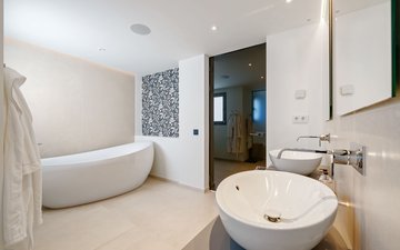 Property slide 17
