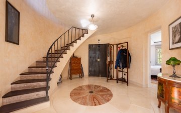 Property slide 10