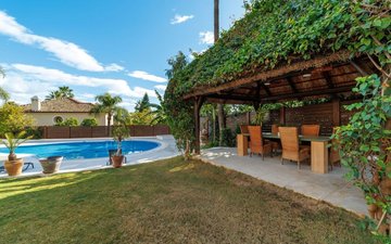 Property slide 32