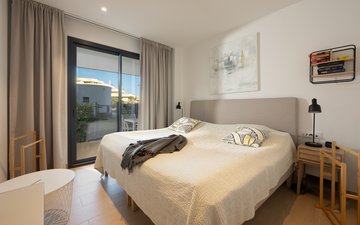 Property slide 17