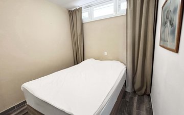 Property slide 20