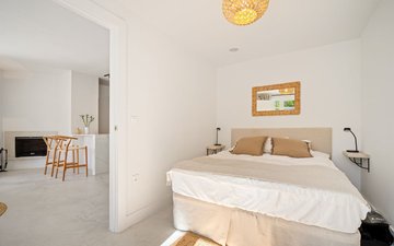 Property slide 10