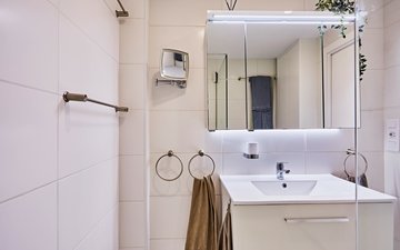 Property slide 25