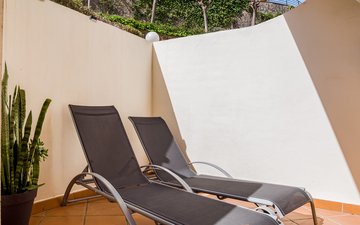 Property slide 32
