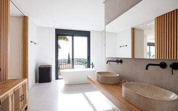 Property slide 40