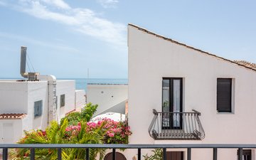 Property slide 21