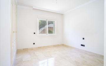 Property slide 18