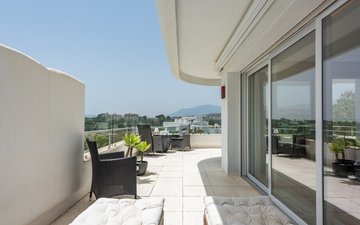 Property slide 20