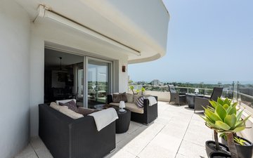 Property slide 17