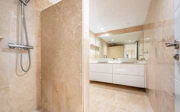 Property slide 21