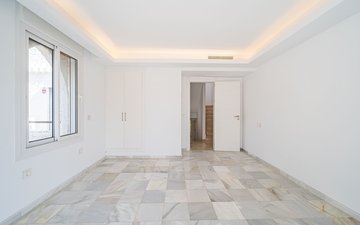 Property slide 22