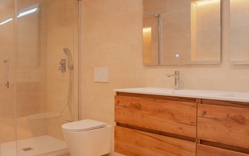 Property slide 18