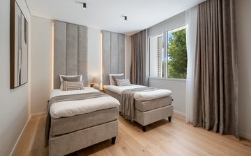 Property slide 22