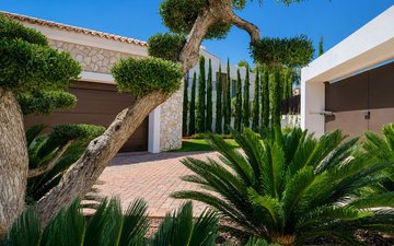 Property slide 44