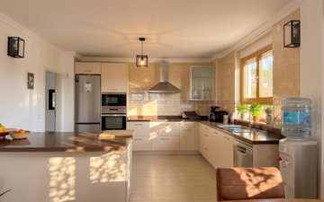 Property slide 21