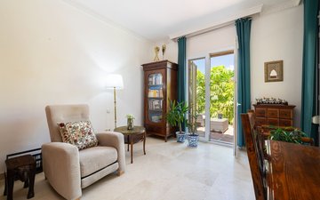 Property slide 16