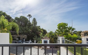 Property slide 16