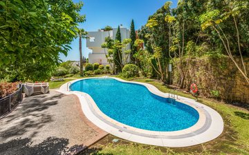 Property slide 25