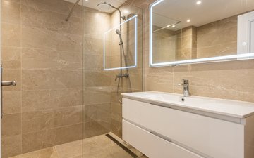 Property slide 18