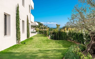 Property slide 32