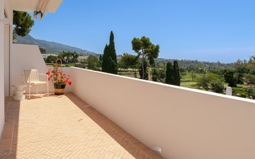 Property slide 32