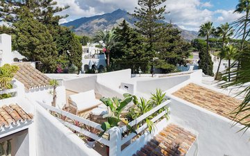 Property slide 15