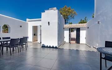 Property slide 22