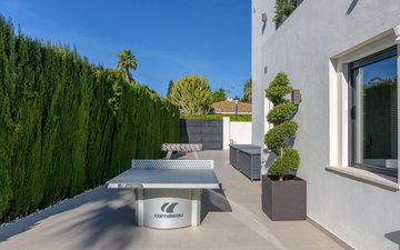 Property slide 39
