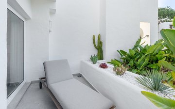 Property slide 15