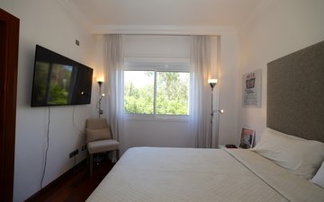 Property slide 38
