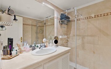 Property slide 18
