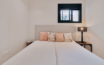 Property slide 17
