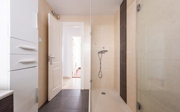 Property slide 21