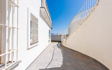 Property slide 25