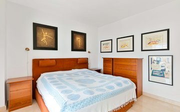 Property slide 19