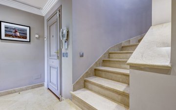 Property slide 32