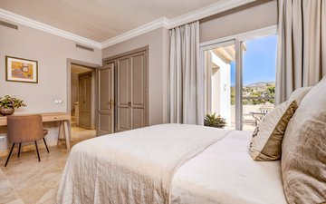 Property slide 25