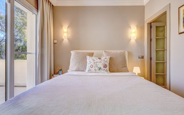 Property slide 22