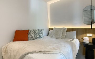 Property slide 19